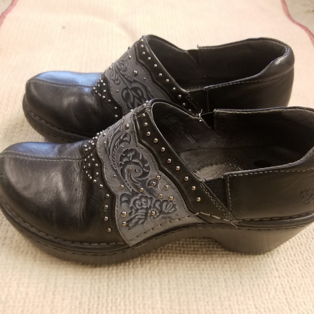 Ariat black clogs